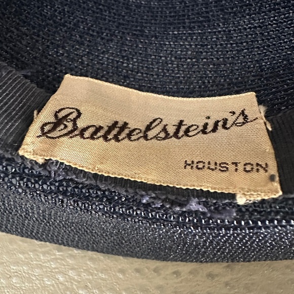 SUPERB NAVY 1940s\' STRAW WIDE BRIM FEDORA - UNUSUAL CROWN/VELVET BAND/FLOWERS main image 10